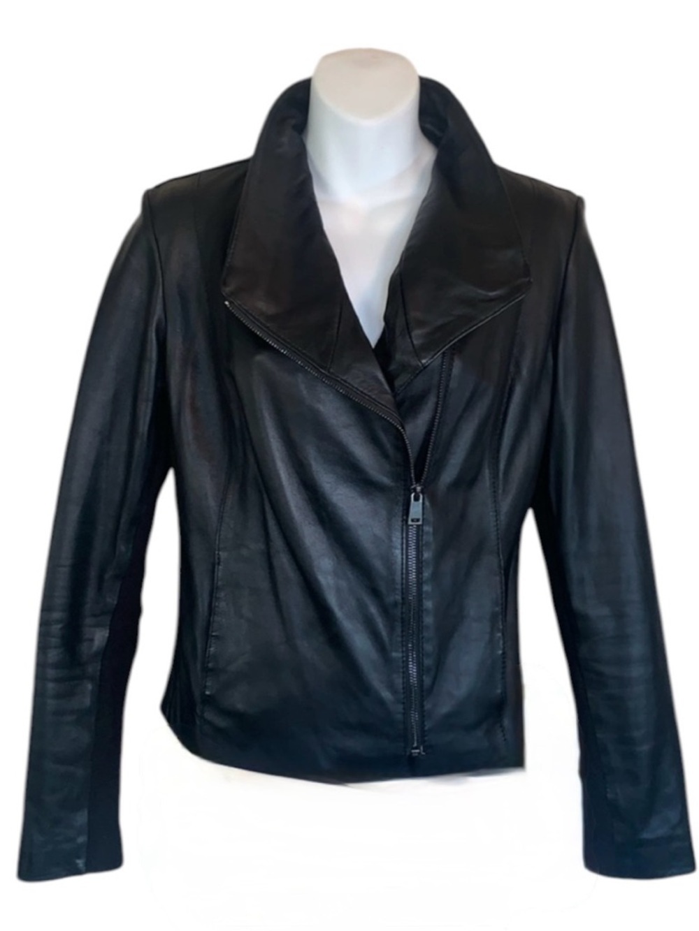 AQUA leather jacket, women S, Black double collar offset front zip pockets. EUC